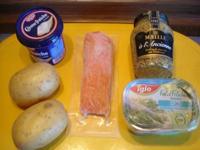 Rezept: Lachsfilet überbacken mit Kartoffelblüten Bild Nr. 2 Lachsfilet überbacken mit Kartoffelblüten - Rezept - Bild Nr. 2