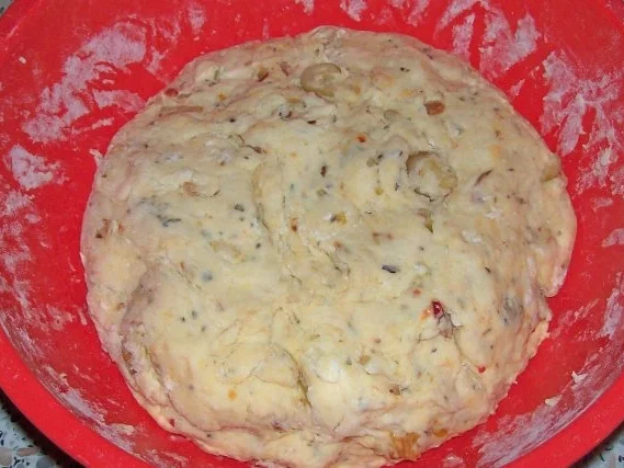 Rustikales Zwiebel-Oliven-Brot - Rezept - Bild Nr. 4