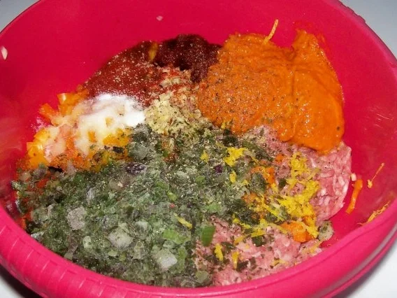 Eintöpfe/Suppen: Feiner Zwiebel-Gemüse-Eintopf mit Paprika-Hackbällchen - Rezept - Bild Nr. 4