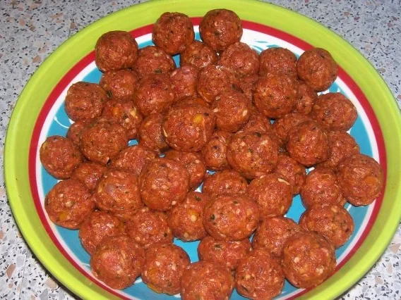 Eintöpfe/Suppen: Feiner Zwiebel-Gemüse-Eintopf mit Paprika-Hackbällchen - Rezept - Bild Nr. 6