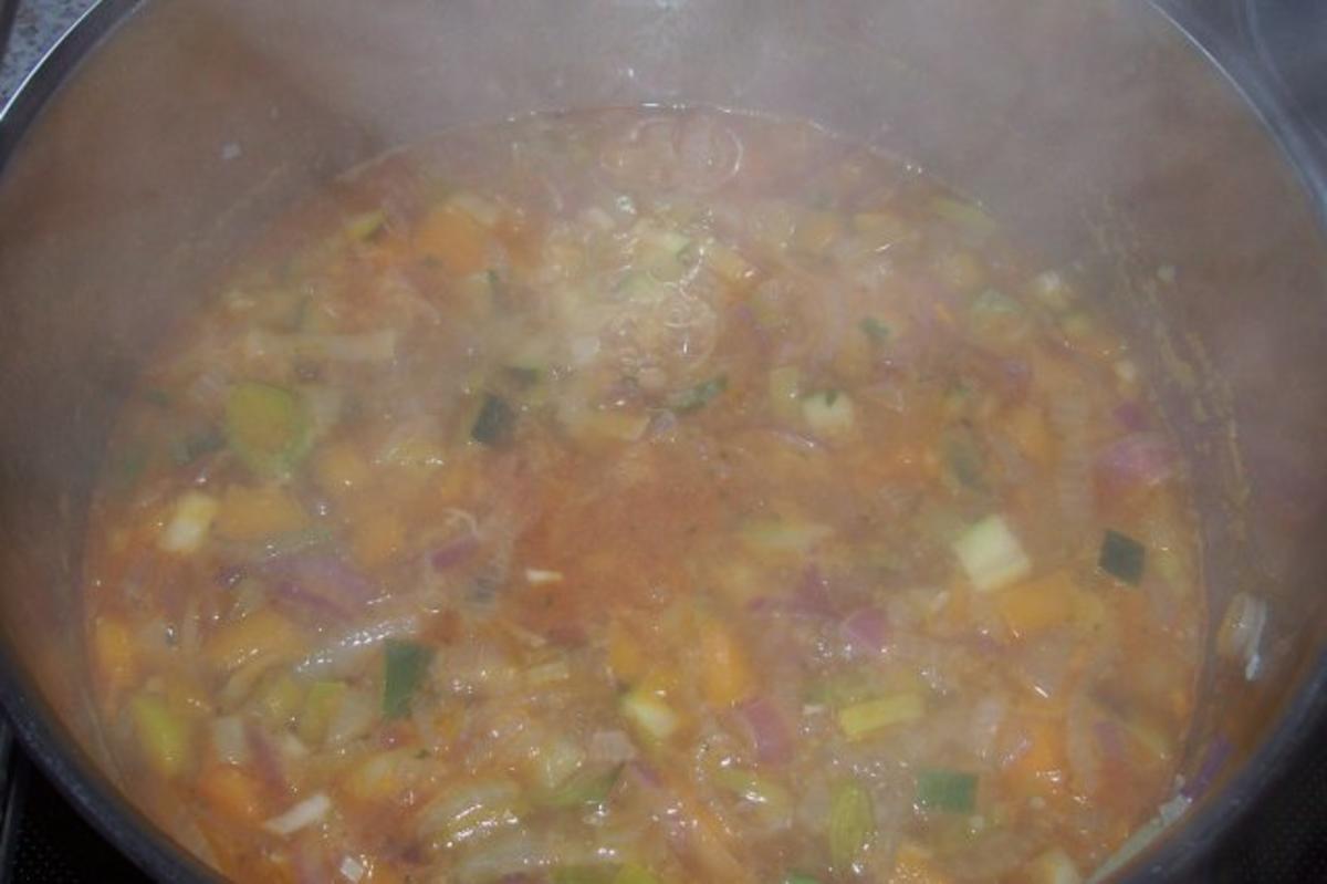 Eintöpfe/Suppen: Feiner Zwiebel-Gemüse-Eintopf mit Paprika-Hackbällchen - Rezept - Bild Nr. 11