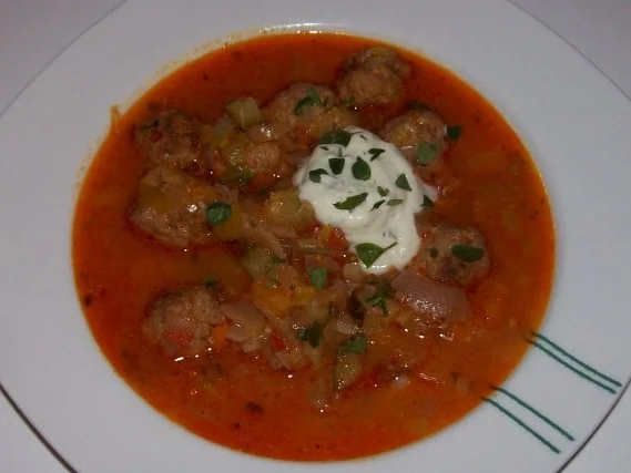 Eintöpfe/Suppen: Feiner Zwiebel-Gemüse-Eintopf mit Paprika-Hackbällchen - Rezept - Bild Nr. 16