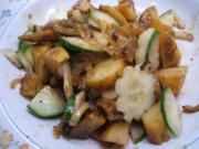 Salate: Kleiner Salat von Ofenkartoffeln mit karamellisierten Zwiebeln - Rezept