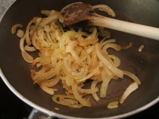 Rezept: Salate: Kleiner Salat von Ofenkartoffeln mit karamellisierten Zwiebeln Bild Nr. 4 Salate: Kleiner Salat von Ofenkartoffeln mit karamellisierten Zwiebeln - Rezept - Bild Nr. 4