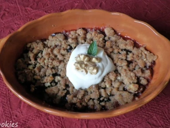 Rezept: Pflaumen - Crumble mit Walnüssen Bild Nr. 2 Pflaumen - Crumble mit Walnüssen - Rezept - Bild Nr. 2