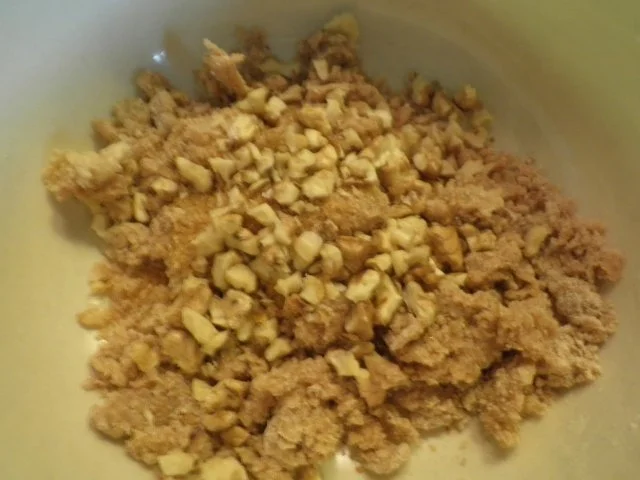 Rezept: Pflaumen - Crumble mit Walnüssen Bild Nr. 10 Pflaumen - Crumble mit Walnüssen - Rezept - Bild Nr. 10