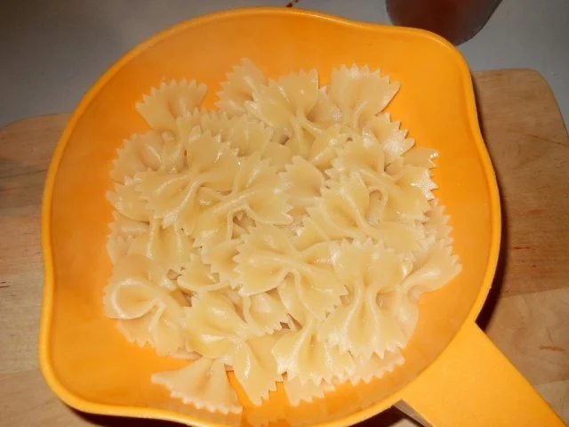 Rezept: Bratwurstpfanne mit Farfalle Bild Nr. 7 Bratwurstpfanne mit Farfalle - Rezept - Bild Nr. 7