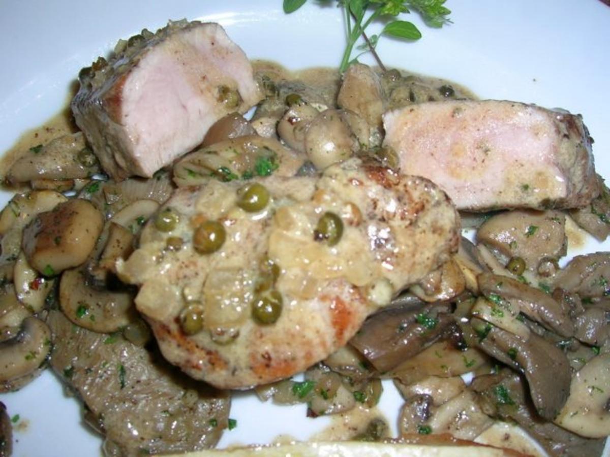 Schweinemedaillons in Pfeffersauce, an Pilzragout und Herrenkartoffeln - Rezept - Bild Nr. 4