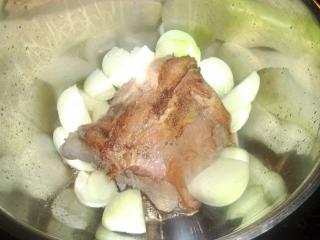 Rezept: Wildschweinfilet in Rotweinsoße Bild Nr. 5 Wildschweinfilet in Rotweinsoße - Rezept - Bild Nr. 5