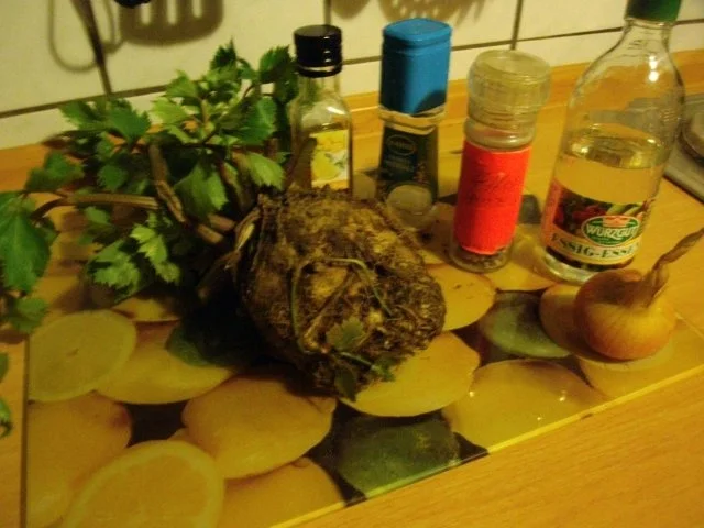 Rezept: einfach nur ein "" Selleriesalat "" Bild Nr. 3 einfach nur ein "" Selleriesalat "" - Rezept - Bild Nr. 3