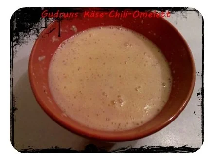 Rezept: Eier: Käse-Chili-Omelett Bild Nr. 3 Eier: Käse-Chili-Omelett - Rezept - Bild Nr. 3