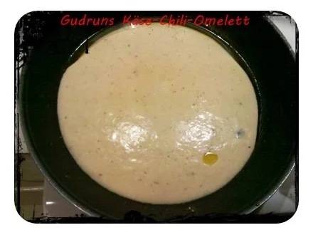 Rezept: Eier: Käse-Chili-Omelett Bild Nr. 4 Eier: Käse-Chili-Omelett - Rezept - Bild Nr. 4