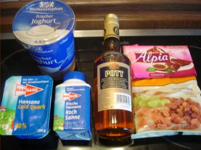 Rezept: Joghurt-Quark mit Rum-Sultaninen Bild Nr. 2 Joghurt-Quark mit Rum-Sultaninen - Rezept - Bild Nr. 2