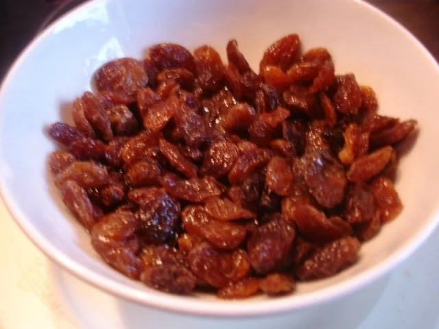 Rezept: Joghurt-Quark mit Rum-Sultaninen Bild Nr. 3 Joghurt-Quark mit Rum-Sultaninen - Rezept - Bild Nr. 3