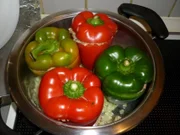 GEFÜLLTE PAPRIKASCHOTEN - Rezept