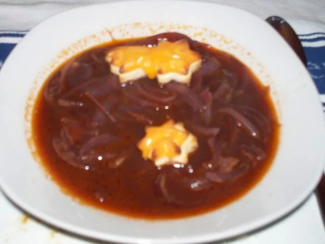 Rote Zwiebelsuppe - Rezept