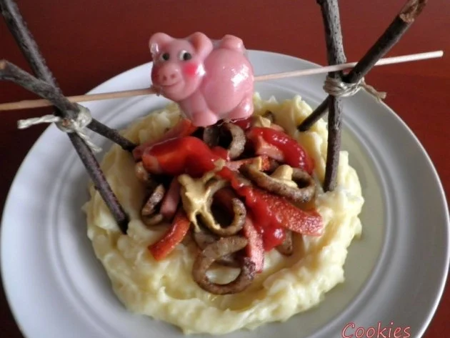 Rezepte für Kinder 16 :  "Lagerfeuer" mit "Schwein" am Spieß - Rezept