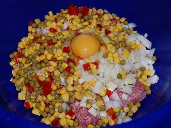 Rezept: Mexikanische Gefülte Paprika Bild Nr. 4 Mexikanische Gefülte Paprika - Rezept - Bild Nr. 4