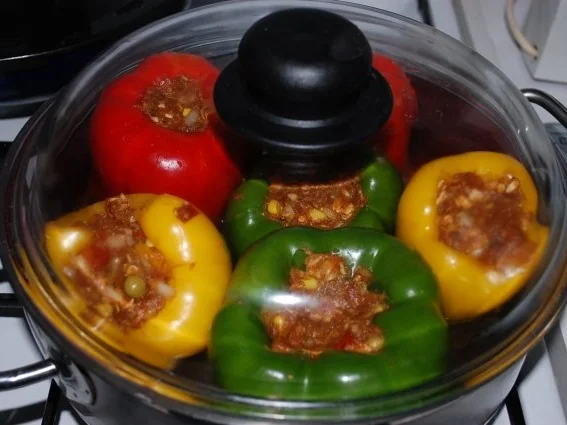 Rezept: Mexikanische Gefülte Paprika Bild Nr. 9 Mexikanische Gefülte Paprika - Rezept - Bild Nr. 9