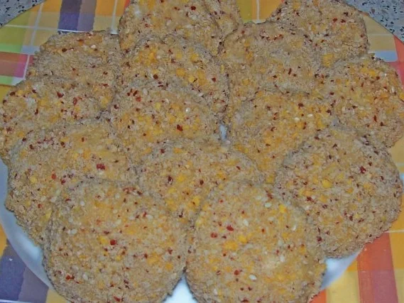 Snack/Vorspeise: Scharfe Chili-Käsetaler mit Camembert und Parmesan - Rezept - Bild Nr. 5