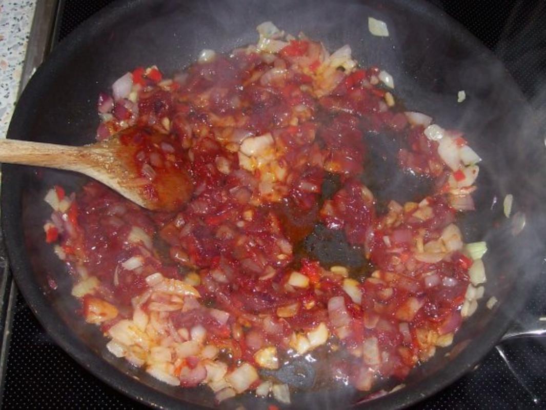 Pikanter Chili-Tomaten-Dip - Rezept mit Bild - kochbar.de