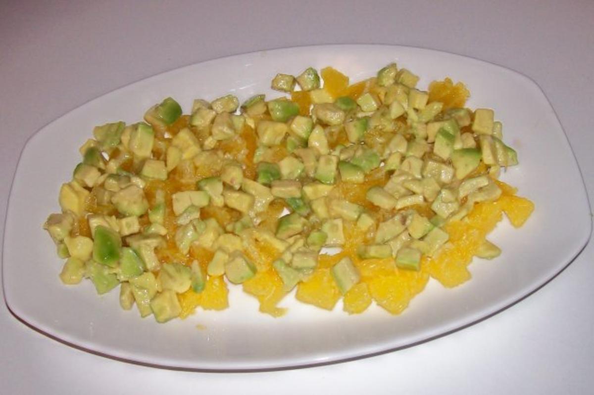 Salat/Vorspeise: Fruchtiger Avocado-Orangen-Salat mit Granatapfel - Rezept - Bild Nr. 5