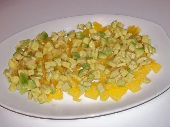 Salat/Vorspeise: Fruchtiger Avocado-Orangen-Salat mit Granatapfel - Rezept - Bild Nr. 5