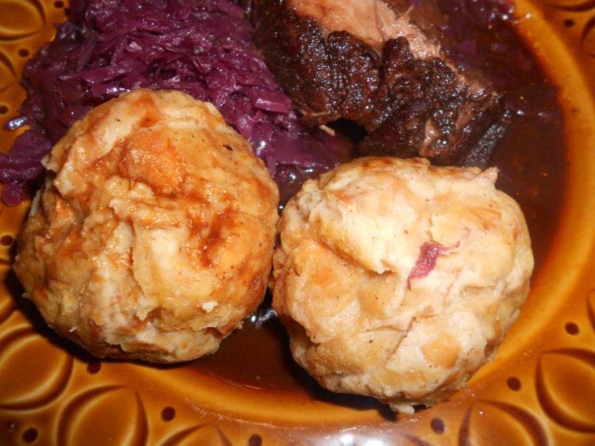 Semmelknödel - Rezept mit Bild - kochbar.de