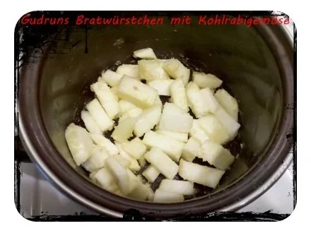 Fleisch: Bratwürstchen mit Kohlrabigemüse und Salzkartoffeln - Rezept - Bild Nr. 6