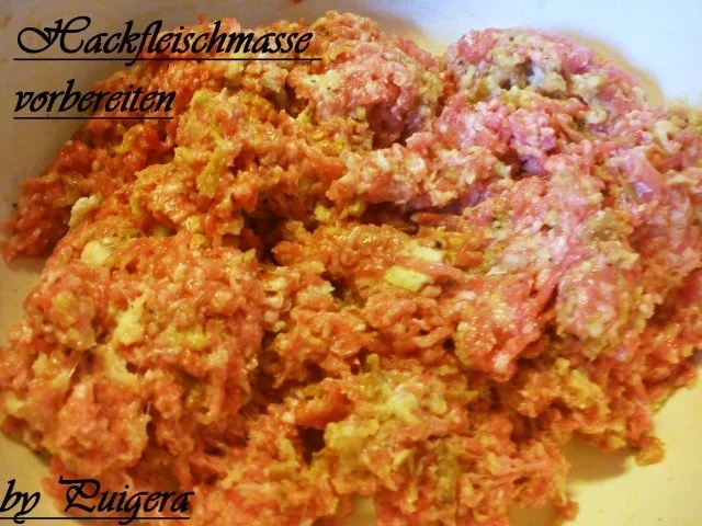 Rezept: Blumenkohl an Zwiebelhackbällchen und Salzkartoffeln Bild Nr. 2 Blumenkohl an Zwiebelhackbällchen und Salzkartoffeln - Rezept - Bild Nr. 2