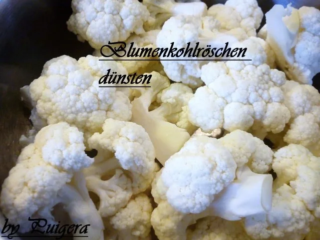 Rezept: Blumenkohl an Zwiebelhackbällchen und Salzkartoffeln Bild Nr. 3 Blumenkohl an Zwiebelhackbällchen und Salzkartoffeln - Rezept - Bild Nr. 3