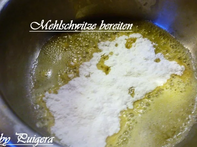 Rezept: Blumenkohl an Zwiebelhackbällchen und Salzkartoffeln Bild Nr. 5 Blumenkohl an Zwiebelhackbällchen und Salzkartoffeln - Rezept - Bild Nr. 5