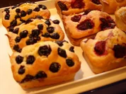 Kleine Formen: Buttermilch - Frucht - Kuchen - Rezept