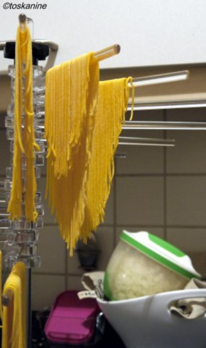 Selbstgemachte Spaghetti mit Belper Knolle - Rezept - Bild Nr. 4