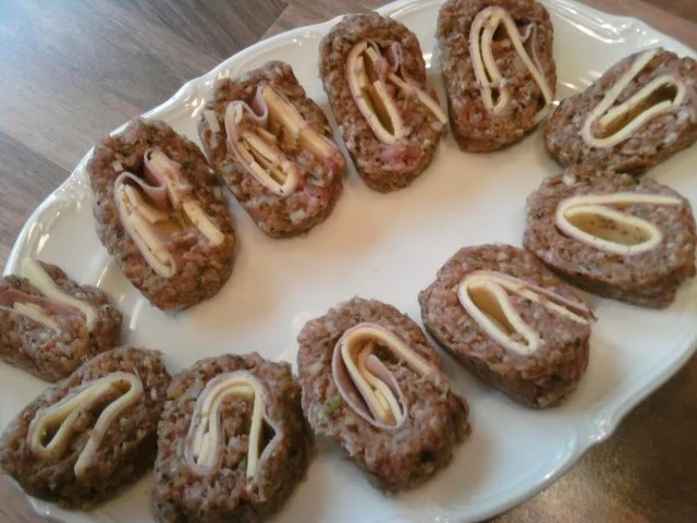 Trappers "Hacksteaks Cordon-Bleu" mit Bolognese-Soße - Rezept - Bild Nr. 5