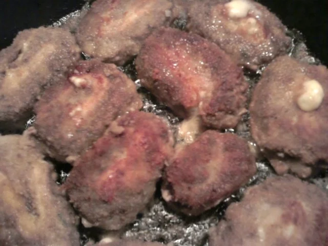 Trappers "Hacksteaks Cordon-Bleu" mit Bolognese-Soße - Rezept - Bild Nr. 8