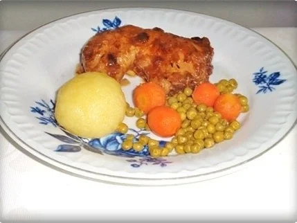 Geschmortes Rosmarin - Thymian Hähnchen mit Klößen und Gemüse dazu - Rezept - Bild Nr. 16