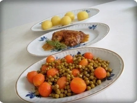 Geschmortes Rosmarin - Thymian Hähnchen mit Klößen und Gemüse dazu - Rezept - Bild Nr. 15