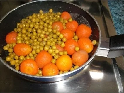 Geschmortes Rosmarin - Thymian Hähnchen mit Klößen und Gemüse dazu - Rezept - Bild Nr. 13