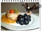 Gekochtes Eisbein mit Sauerkraut  und Weintrauben - Rezept
