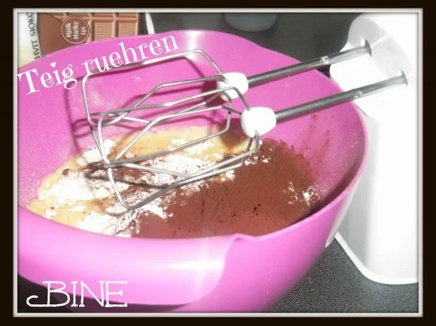 Rezept: BiNe` S SCHOKOLADENKEKS X 3 Bild Nr. 3 BiNe` S SCHOKOLADENKEKS X 3 - Rezept - Bild Nr. 3