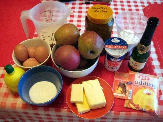 Rezept: Spritzige Apfeltorte mit Sekt Bild Nr. 2 Spritzige Apfeltorte mit Sekt - Rezept - Bild Nr. 2