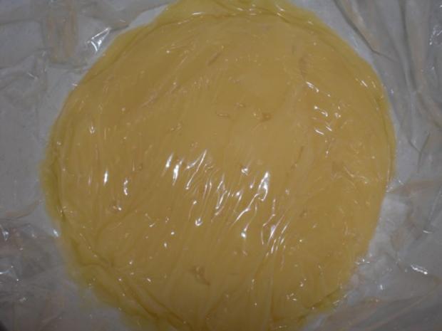 Himbeertorte mit Schoko- und Vanillesahne - Rezept - kochbar.de