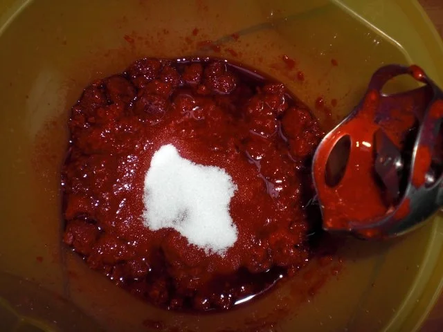 Himbeertorte mit Schoko- und Vanillesahne - Rezept - Bild Nr. 18