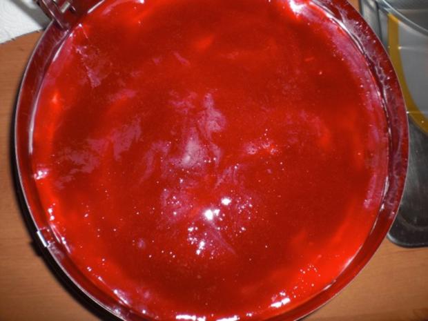 Himbeertorte mit Schoko- und Vanillesahne - Rezept - kochbar.de