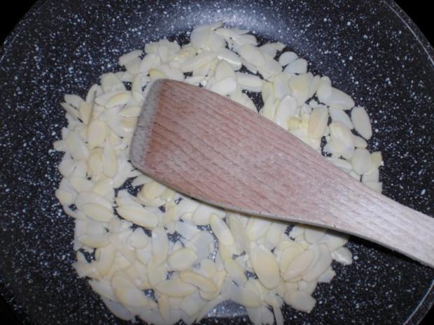 Himbeertorte mit Schoko- und Vanillesahne - Rezept - kochbar.de