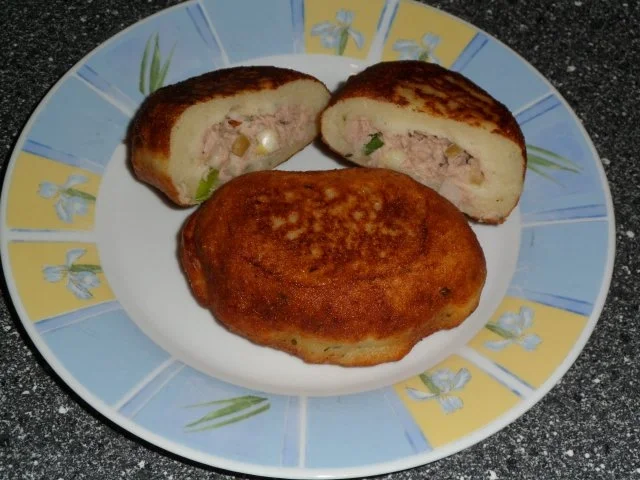 Rezept: Kartoffelpüree Bratlinge gefüllt mit Thunfisch Kartoffelpüree Bratlinge gefüllt mit Thunfisch - Rezept