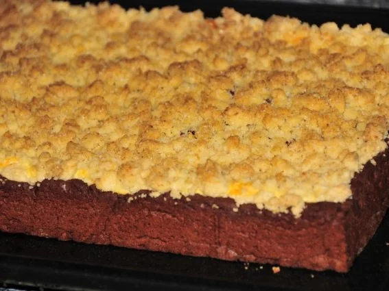 Käsekuchen mit Kirschen und Makronenstreusel - Rezept - Bild Nr. 10