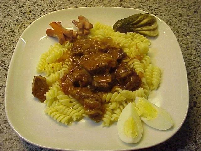 Rezept: Wiener Fiaker-Gulasch Wiener Fiaker-Gulasch - Rezept