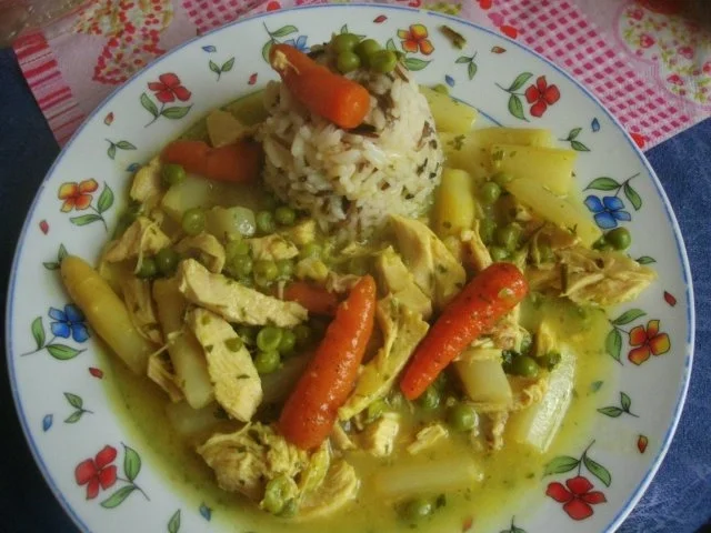 Rezept: Geflügelfrikassee mit buntem Gemüse und Wildreis Bild Nr. 9 Geflügelfrikassee mit buntem Gemüse und Wildreis - Rezept - Bild Nr. 9